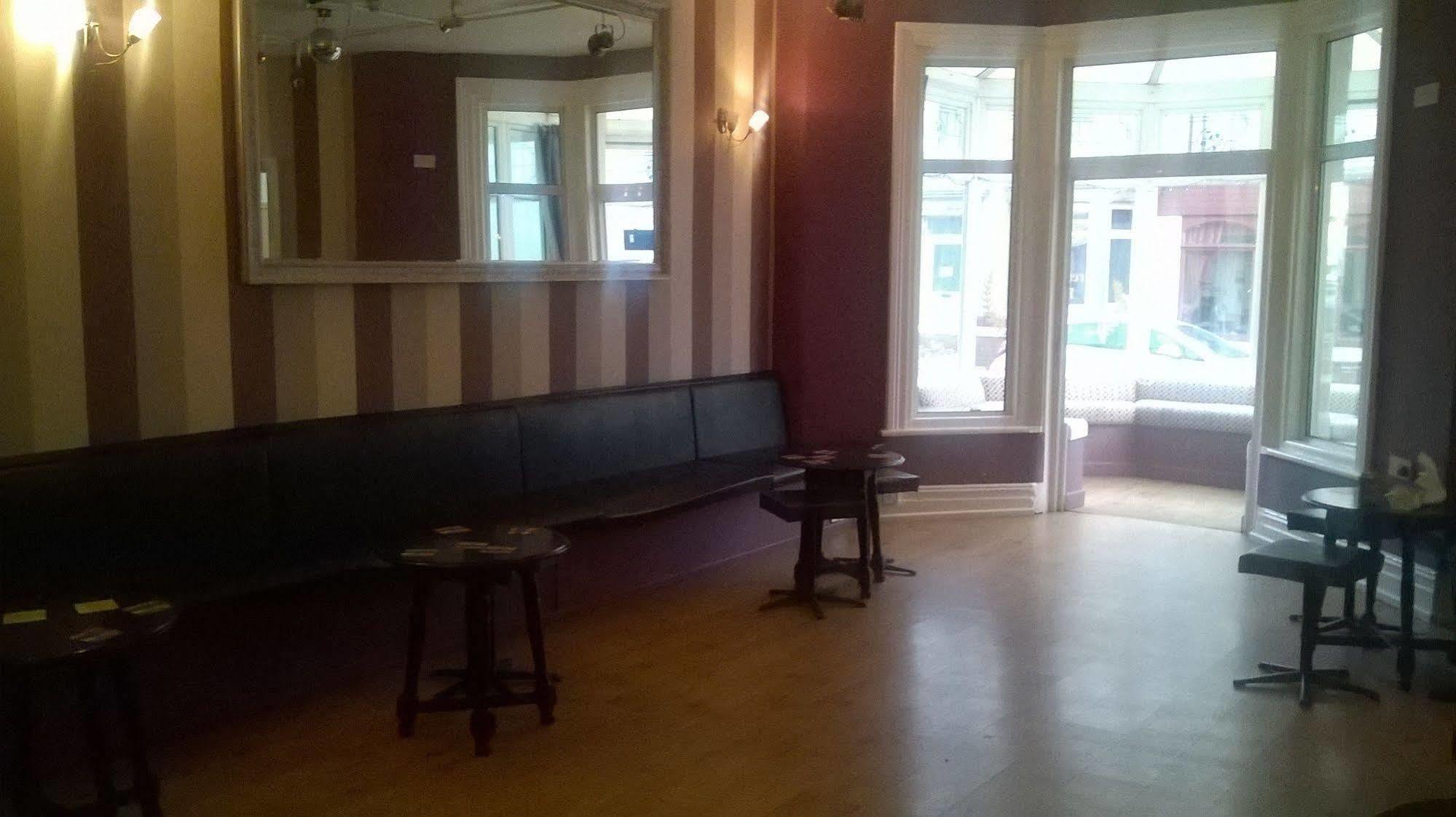 The Cressington Hotel Blackpool Bagian luar foto