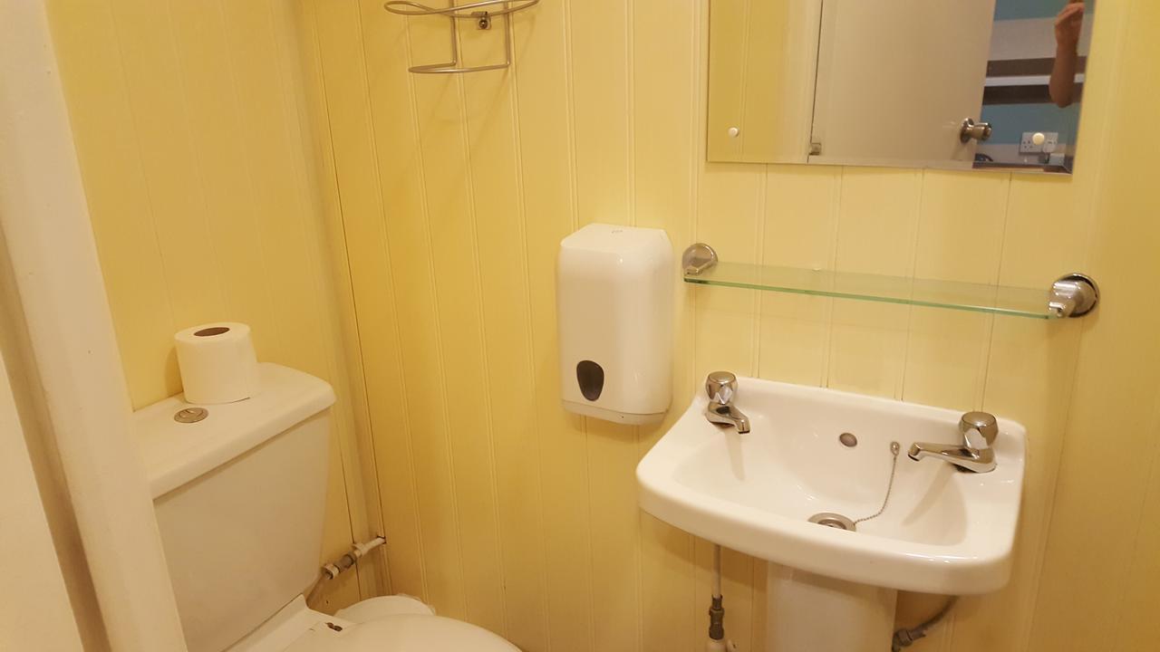 The Cressington Hotel Blackpool Bagian luar foto